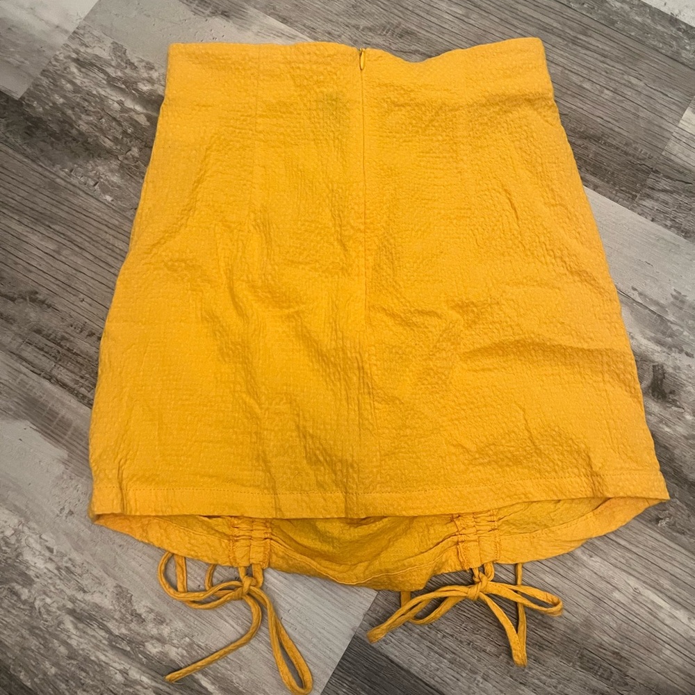 Yellow Ruched Mini Skirt - Picture 5 of 5